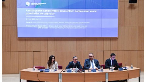 Səfirlər xaricdəki azərbaycanlıların məsələsini müzakirə etdilər