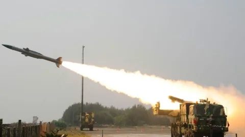 Britaniya Ukraynaya 5000-dən çox zenit raketi verəcək