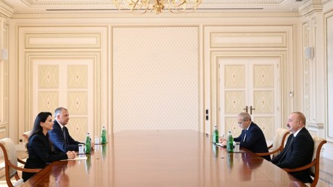 İlham Əliyev gürcüstanlı naziri&nbsp;qəbul edib