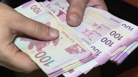 Azərbaycanda orta aylıq əməkhaqqı artıb