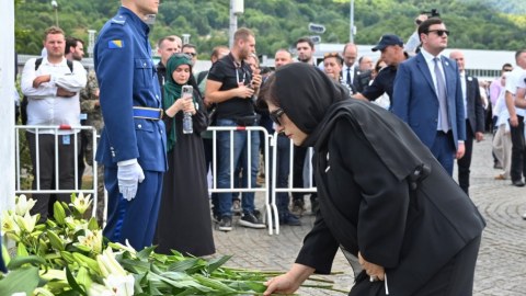 Sahibə Qafarova Srebrenitsa qurbanlarını yad etdi - FOTOLAR