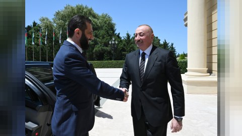 Bakıda Şama uzanan KÖRPÜ&nbsp;