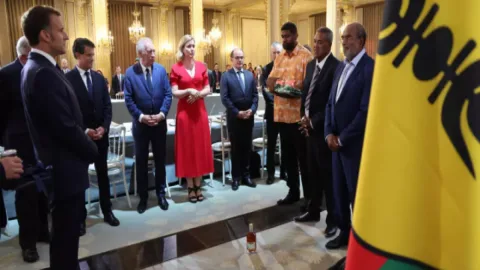 Yeni Kaledoniya Dövləti yaradılır