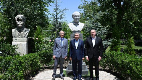 Prezident və&nbsp;Qurbanqulu Berdiməhəmmədov Şuşada Bülbülün ev-muzeyində