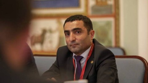 Paşinyan daha bir yüksək çinli məmuru işdən çıxardı
