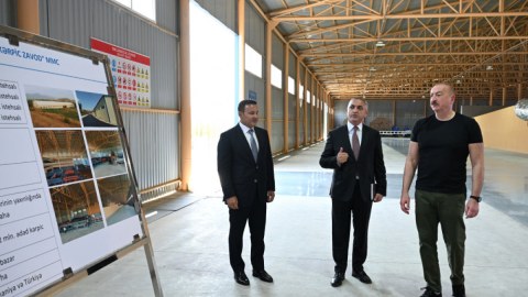 Prezident Xocalıda kərpic zavodunun açılışında - FOTOLAR