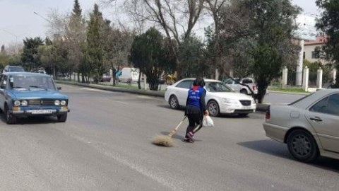 67 yaşlı süpürgəçini maşın vurub öldürdü
