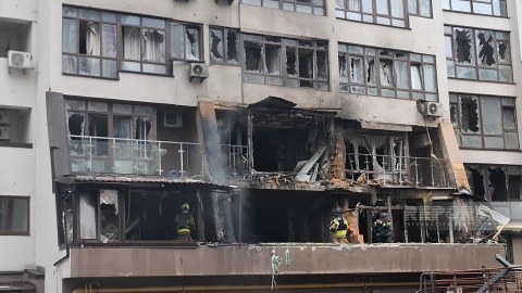 Kiyevdə Azərbaycan səfirliyinin ətrafı bombalandı - Ərazidən GÖRÜNTÜLƏR