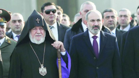 Paşinyan kilsəyə qarşı &ldquo;hücuma&rdquo; HAZIRLAŞIR - Tarix açıqlandı