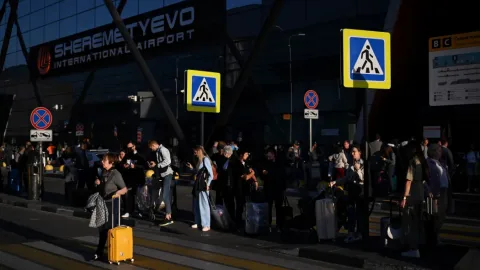 Moskva aeroportlarında xaos: sərnişinlər döşəmədə gecələdilər
