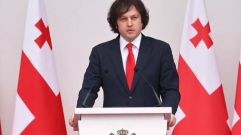 Avropa bürokratiyası Gürcüstana təzyiqləri artırıb