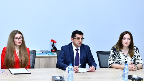 Rektor jurnalistləri təbrik edib - FOTOLAR