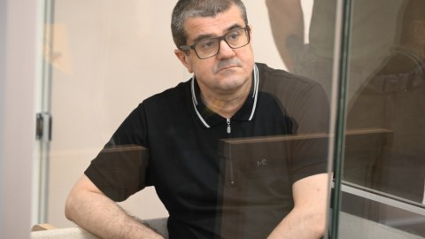 Ağzımdakı bütün dişlərimi sındırıblar - Zərərçəkənlər ifadə verdilər