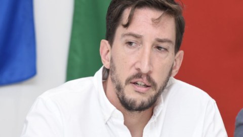 Millimizin baş məşqçisi vəzifəsindən ayrıldı