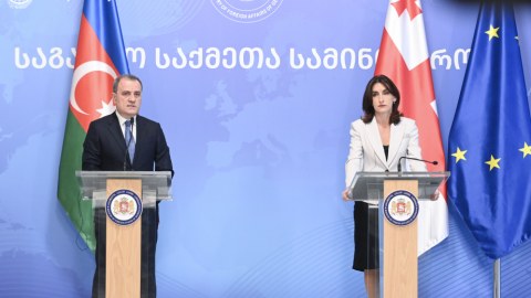 Ermənistan konstitusiyasına dəyişiklik edilməlidir - Ceyhun Bayramov