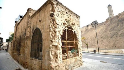 Nəsiminin məzarını Azərbaycana gətirməliyik? - Deputat qarşı çıxdı