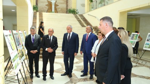 Binəqədidə&nbsp;Qərbi Azərbaycanla bağlı kitabın təqdimatı - FOTO