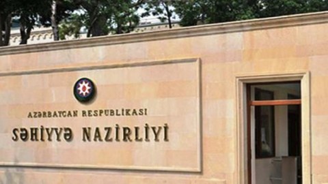 Əməliyyat görüntüləri paylaşan baş həkimə XƏBƏRDARLIQ EDİLDİ&nbsp;