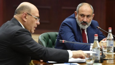 Mişustin&nbsp;Paşinyanla görüşdü