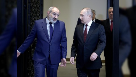 Putin Qafqazdan çıxarılır: Paşinyanı devirmək planı işə düşdü! - MÜSAHİBƏ