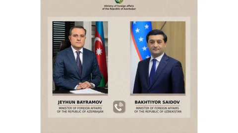 Ceyhun Bayramov həmkarı ilə telefonla danışdı