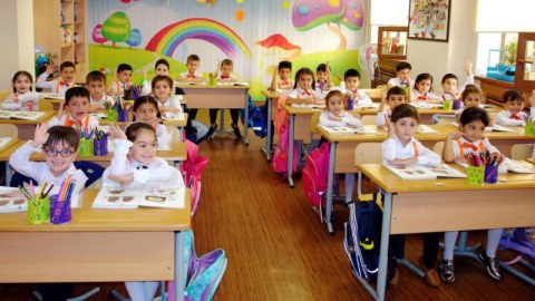 121 min uşağın birincə sinfə qəbulu yekunlaşıb