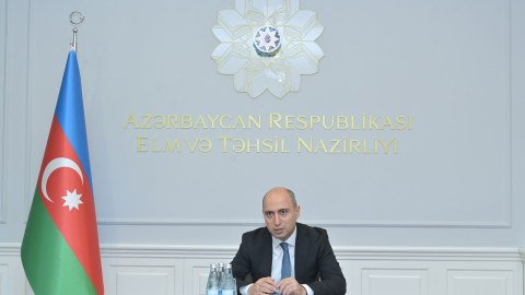 Nazir çempion tələbələrlə görüşdü - FOTOLAR