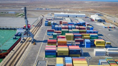 Beynəlxalq Dəniz Limanında aşırılan yükün həcmi 6 %-dən çox artıb