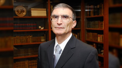 Əziz Sancara Kipr vətəndaşlığı verildi