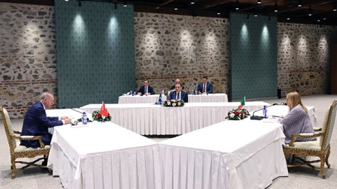 İstanbulda üçtərəfli zirvə görüşü - FOTO