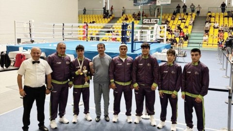 Boksçumuz Avropada gümüş medal qazandı&nbsp;