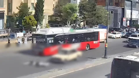 Bakıdakı dəhşətli qəzanın ANBAAN GÖRÜNTÜSÜ