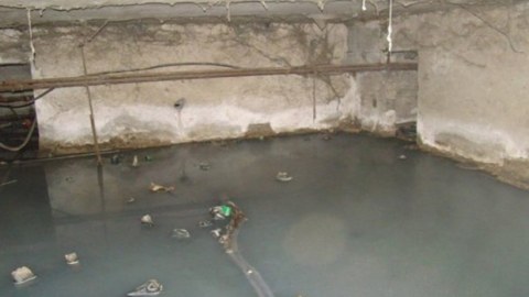 Bakıda 114 binanaın zirzəmisinə su yığılır