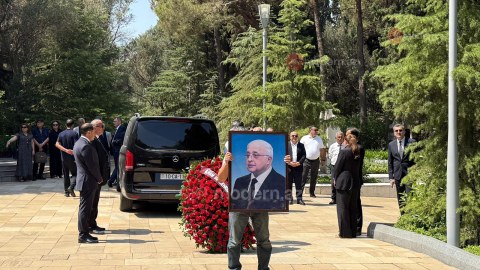 İlham Əliyev və Mehriban Əliyeva Elçin Əfəndiyevin vəfatı ilə bağlı nekroloq imzaladılar