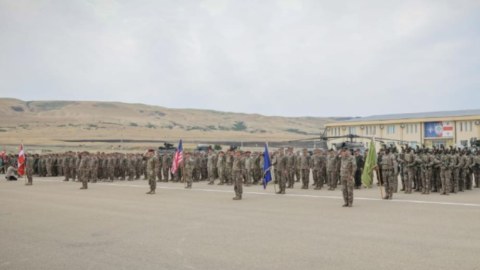 Hərbçilərimiz Gürcüstanda təlimlərdə iştirak edirlər