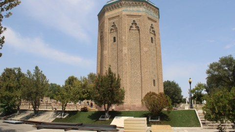Möminə Xatun türbəsinin bərpasına başlanıldı - GÖRÜNTÜ