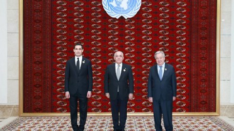 Əli Əsədov Türkmənistan Prezidenti ilə görüşdü