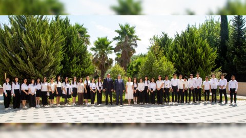 Salyanda yüksək bal toplayan məzunlarla görüş - FOTO