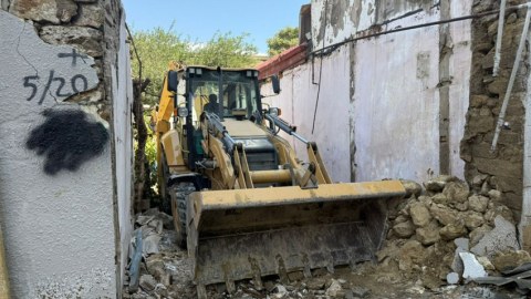 &ldquo;Sovetski&rdquo;də qəzalı binalar SÖKÜLÜR
