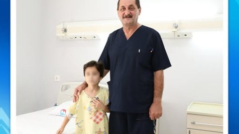 Azyaşlının mədəsindən saç kütləsi çıxarıldı