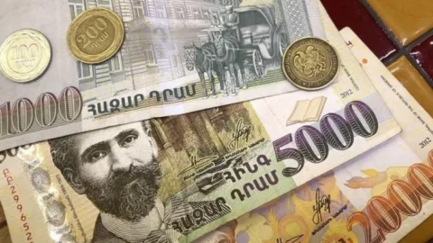 Ermənistanın dövlət borcu 13 milyardı ötüb