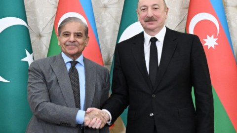 İlham Əliyev Şahbaz Şərifə zəng etdi