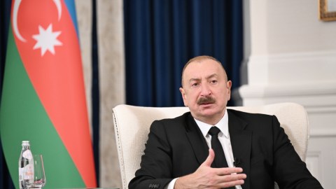8 Noyabrdan 8 Avqusta... - Rəşad Məcid YAZIR