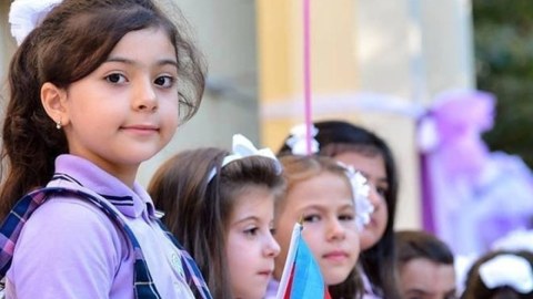 4000-dən çox şagird məktəbini dəyişmək istəyir