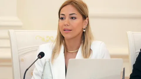 Xanım hakimin fəaliyyətinə xitam verildi