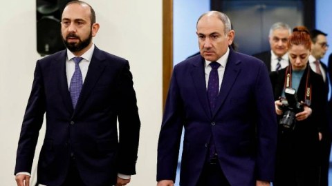 Paşinyan diplomatları Zəngəzura yığır