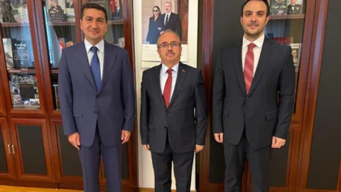 Hikmət Hacıyev Türkiyə səfiri ilə sülh danışıqlarını MÜZAKİRƏ ETDİ