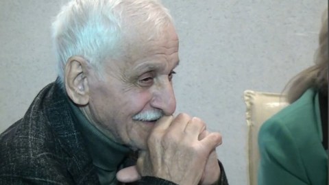 Arif Əbdüloğlu vəfat etdi 