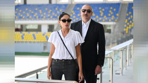 Prezident və birinci xanım Gəncə stadionunda - FOTOLAR