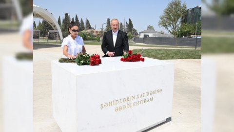 Gәncә Memorial Kompleksində görülən işlərlə tanışlıq - FOTOLAR